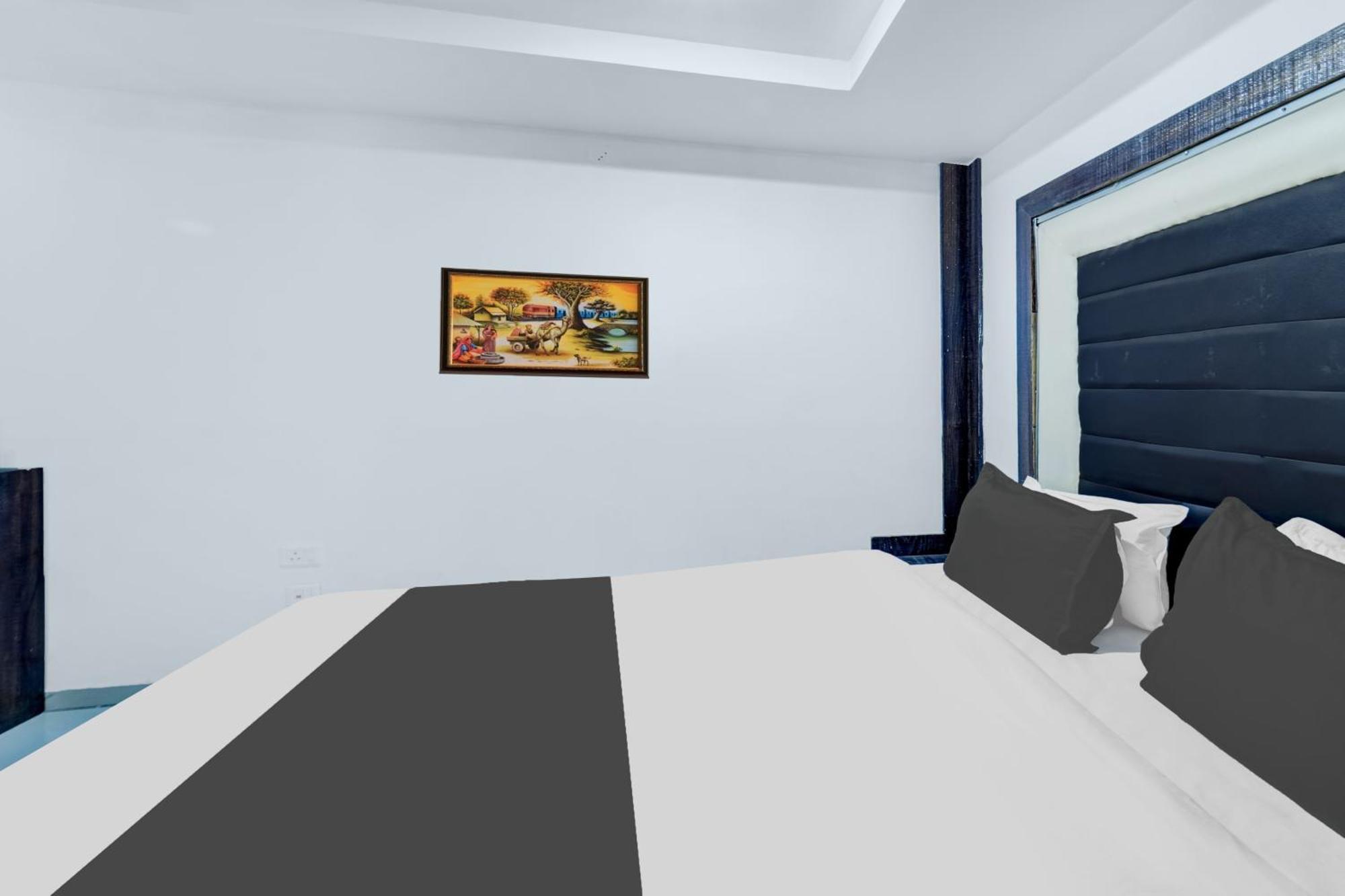Collection O Rajendra Path Near Railway Station Hotel Патна Екстериор снимка